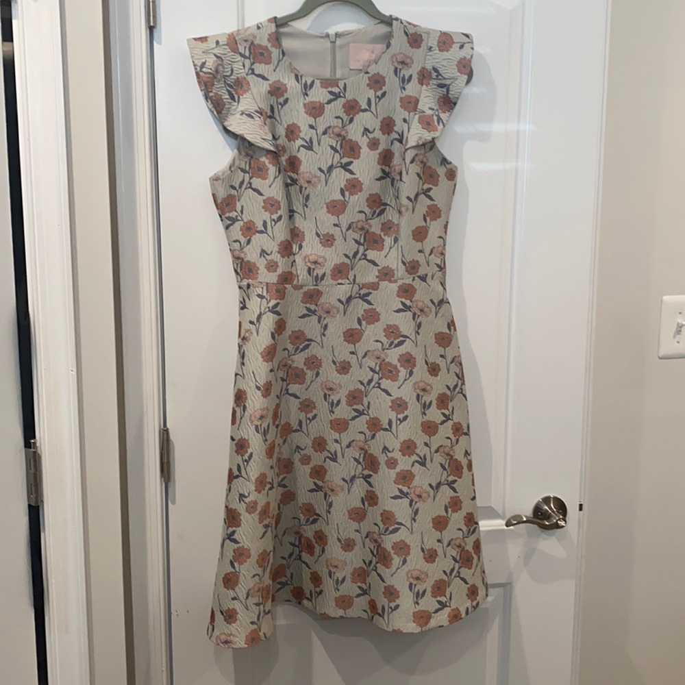 Beautiful floral dress!